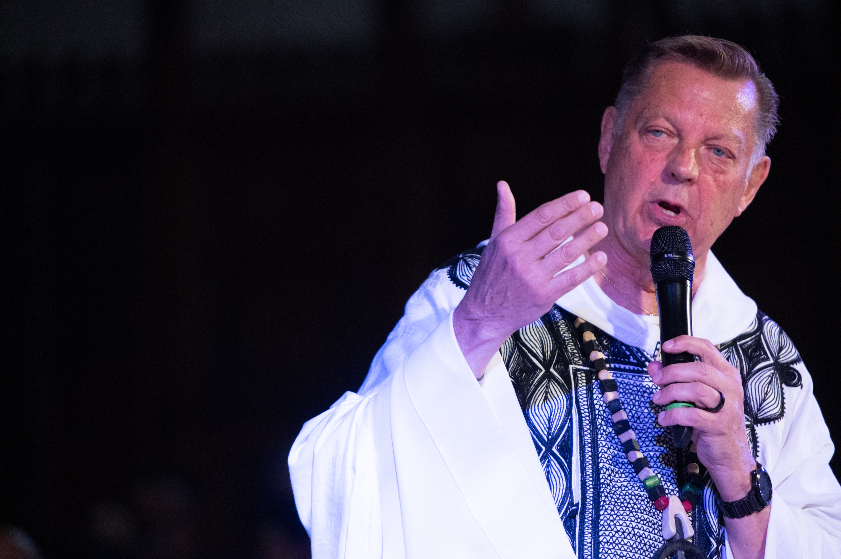 Father Michael Pfleger Reinstated At St. Sabina After Abuse Allegation Dismissed