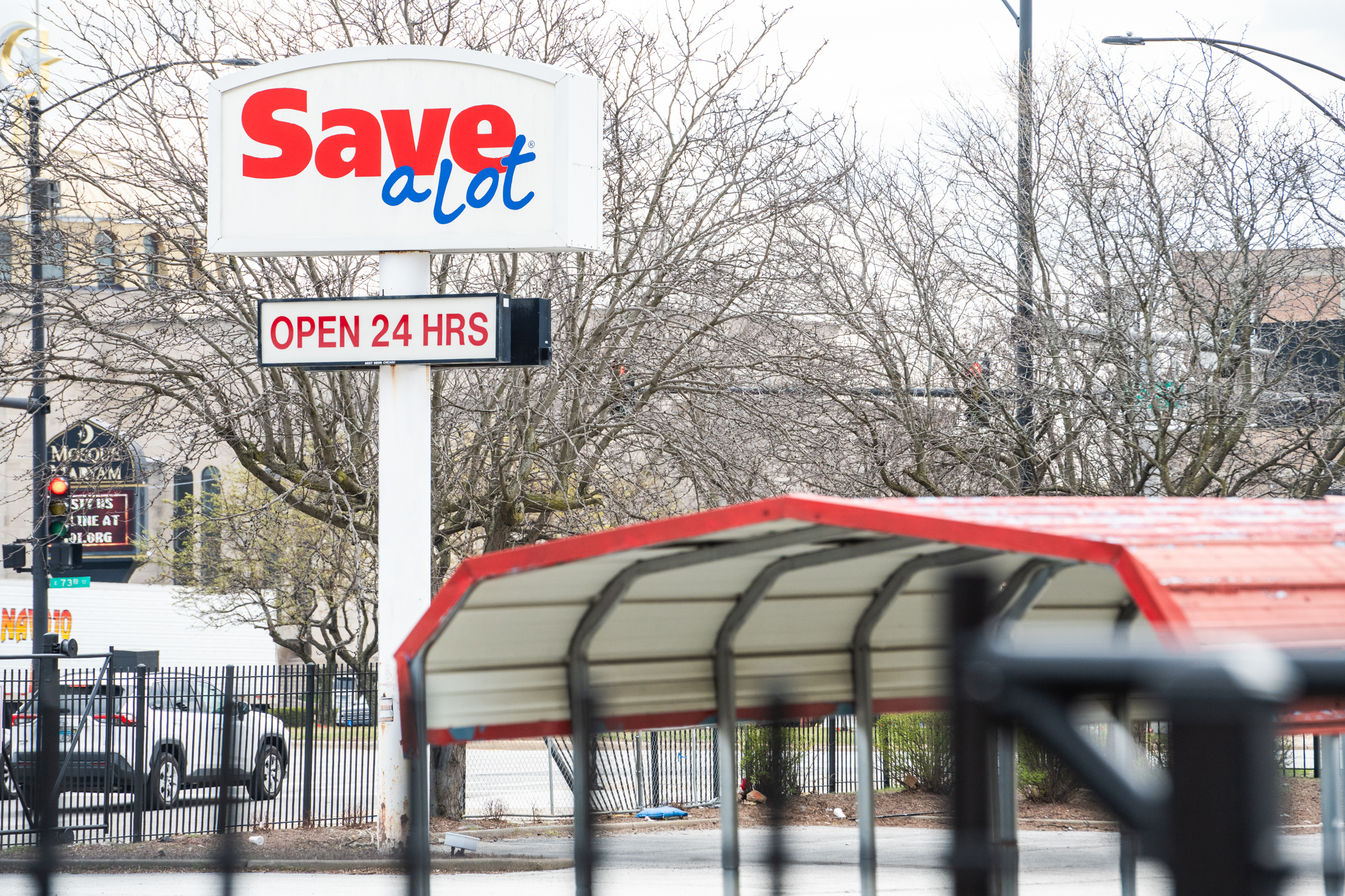 7 Save A Lot Stores on South, West Sides Could Close In Days As Owners Face 'Financial Headwinds'