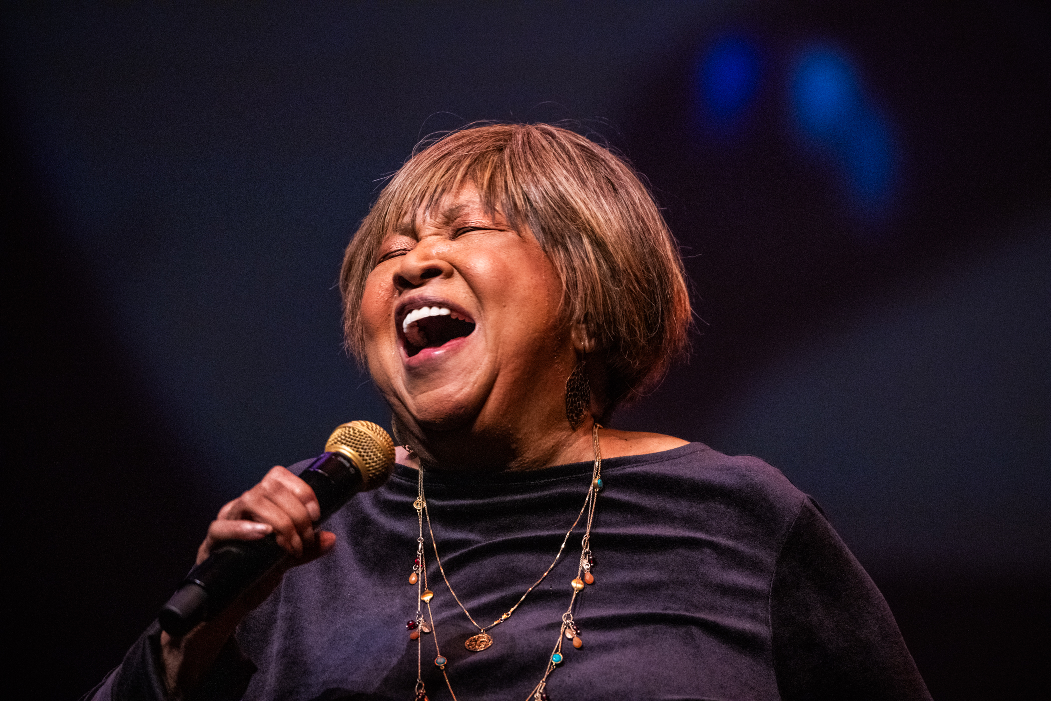 South Side Soul Legend Mavis Staples Takes Home 2 Grammys 