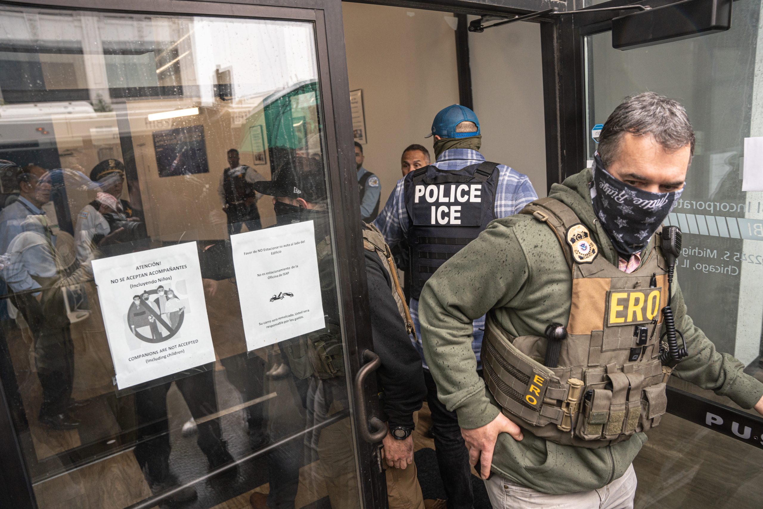 400 Arrested By ICE In Chicago To Be Released Friday, But Feds’ ‘Risk’ List Remains Murky