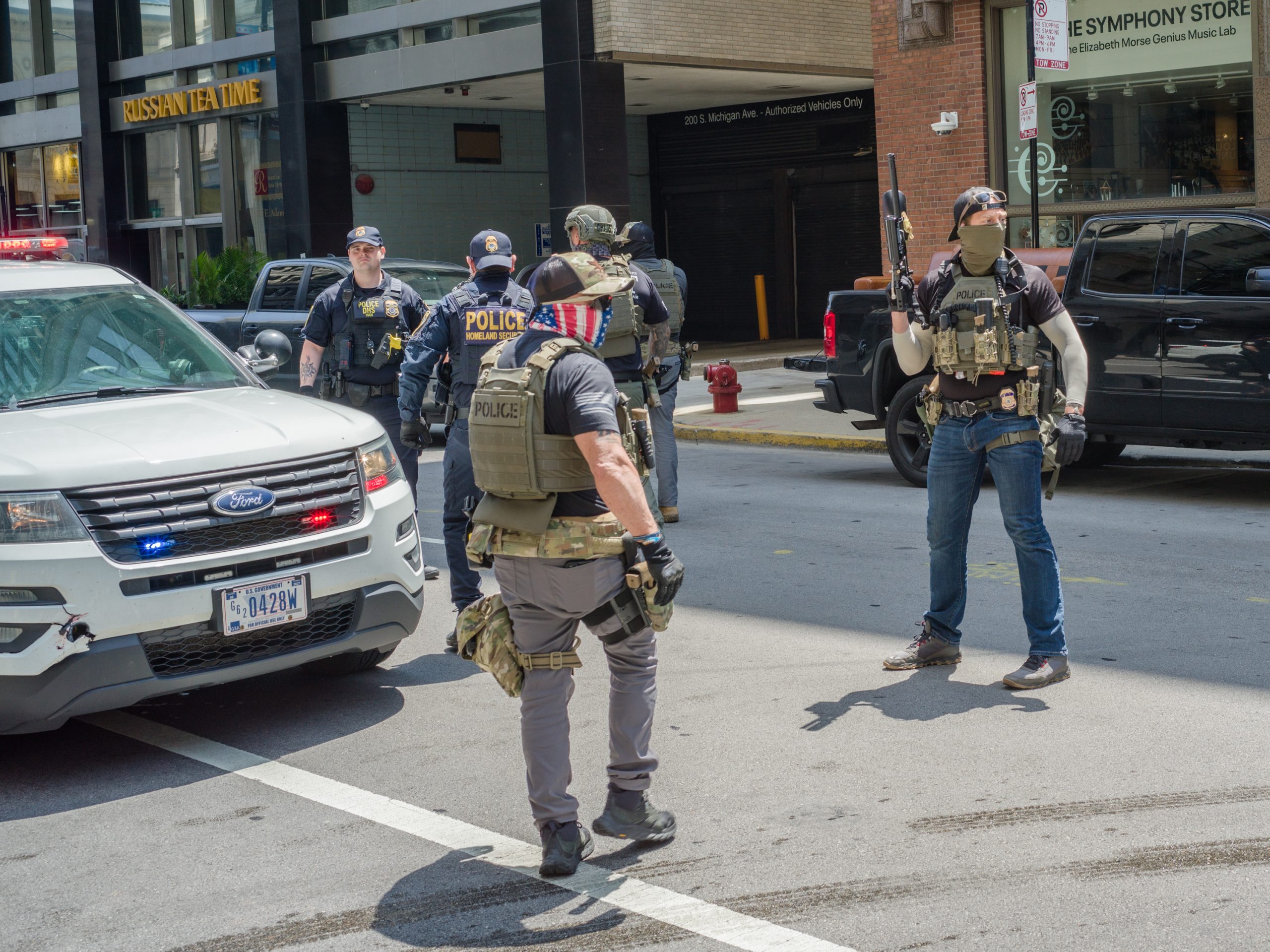 How To Protect Yourself, Your Neighbors As Federal Agents Arrive