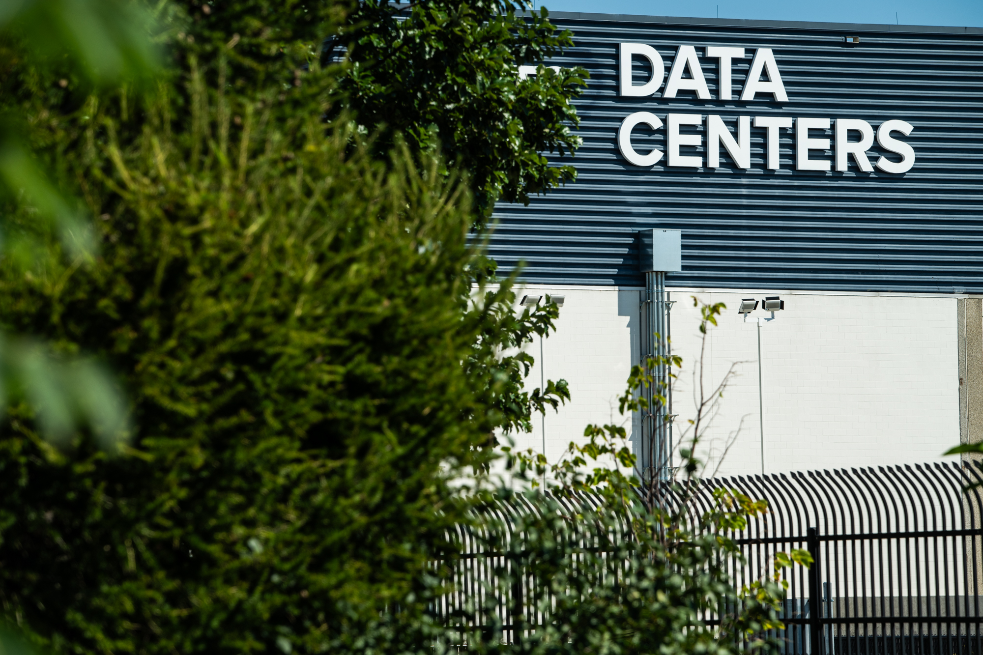 Data Centers Should Be Required To Disclose Water And Energy Use, City Panel Recommends