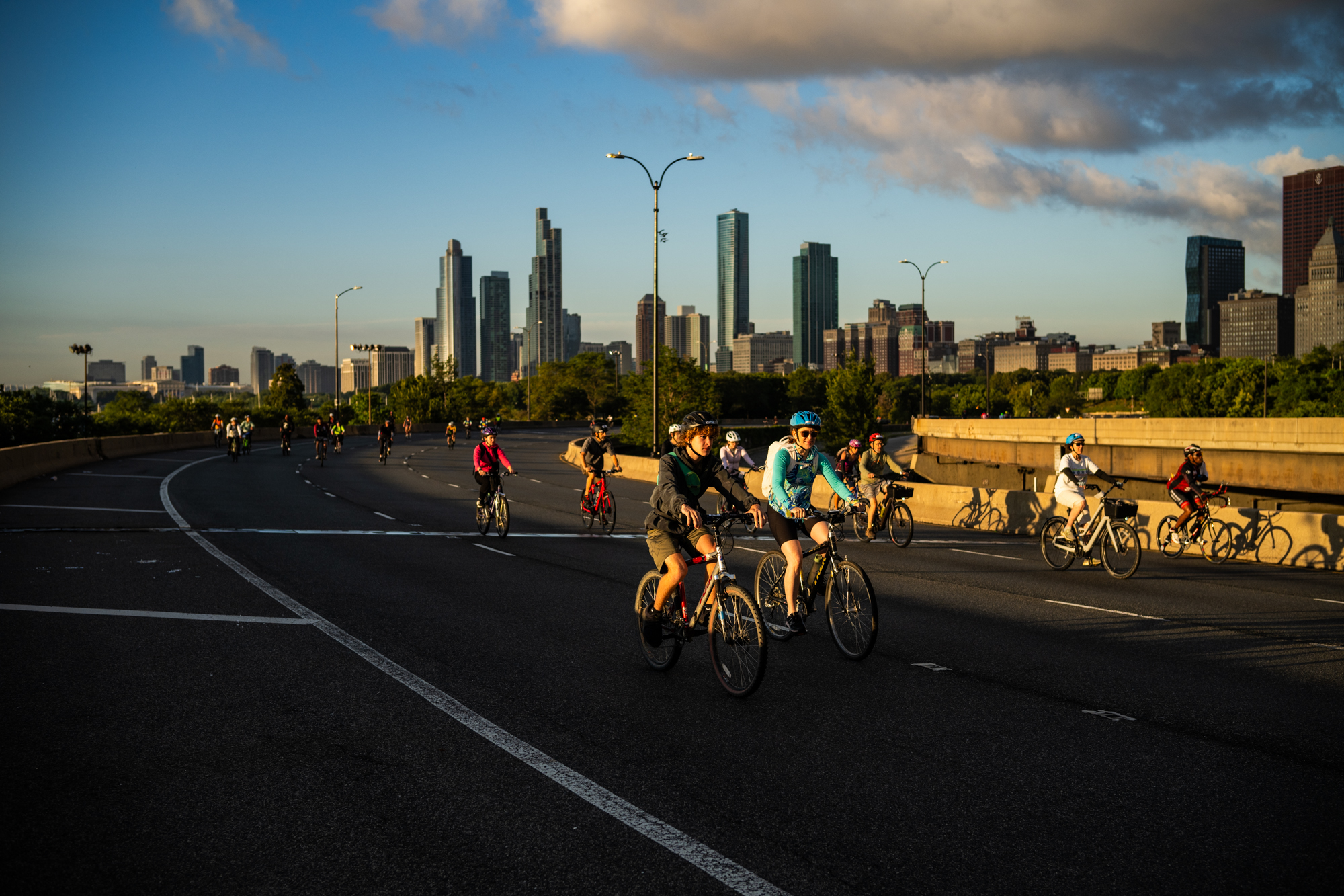 As Chicagoans Prepare To Bike The Drive, Some Dream Of A Car-Free Lakefront All Year