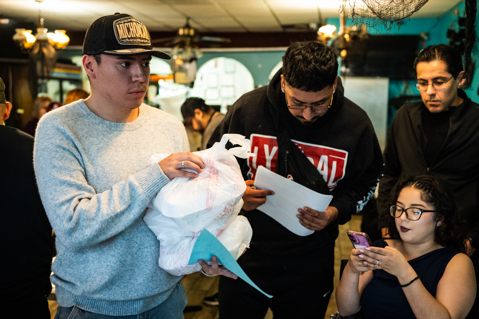 In Chicago’s Back Of The Yards, Neighbors Band Together To Survive Immigration Crackdown