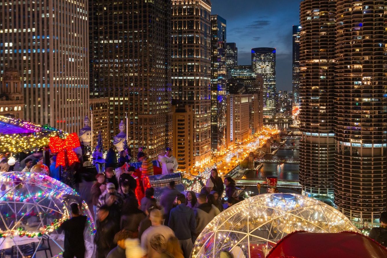 34 Heated Patios and Rooftops In Chicago Where You Can Eat, Drink And Be Merry This Winter