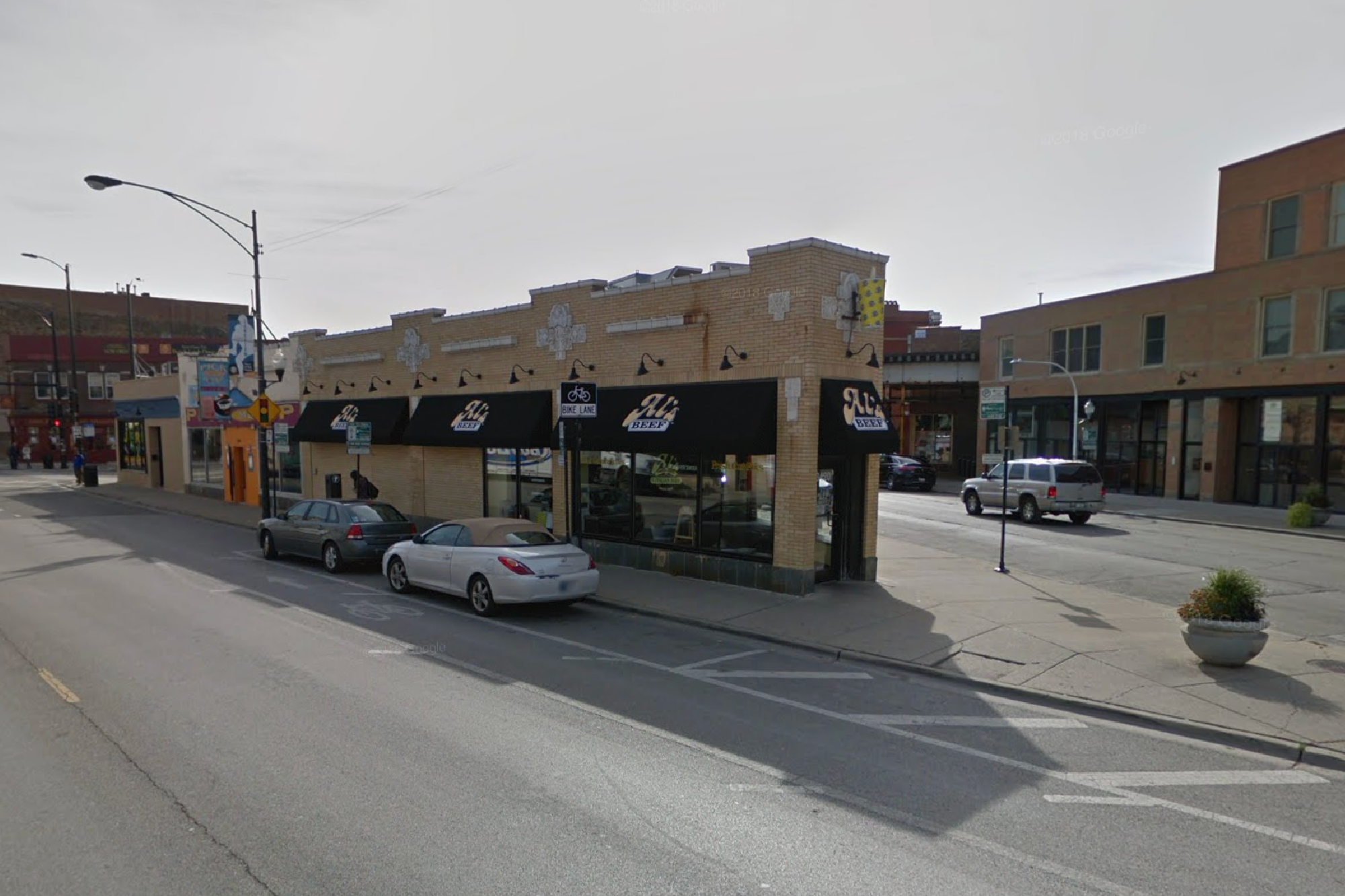 Image for 4 Shot On Clark Street Near Wrigley Field, Police Say