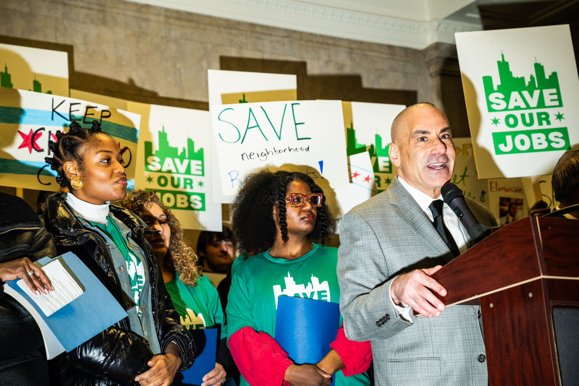 Tipped Minimum Wage Hike Paused 2 Years In Blow To Mayor Via Near-Unanimous City Council Vote