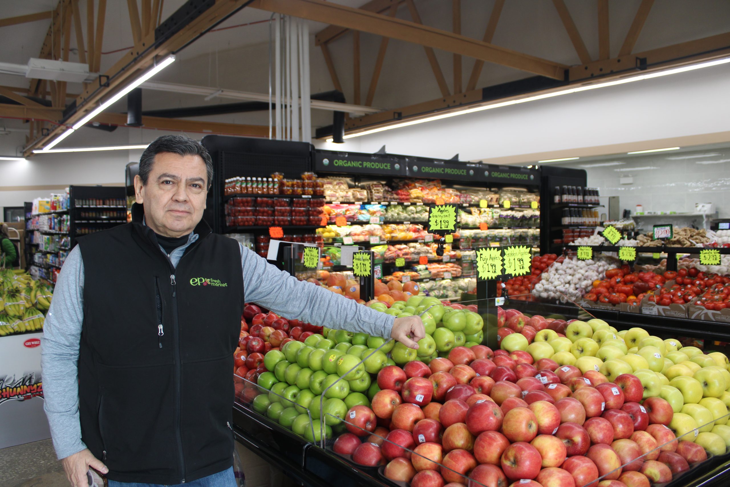 EP Fresh Market, Edison Park’s New Grocery Store, Has A Coffee Bar And Taqueria