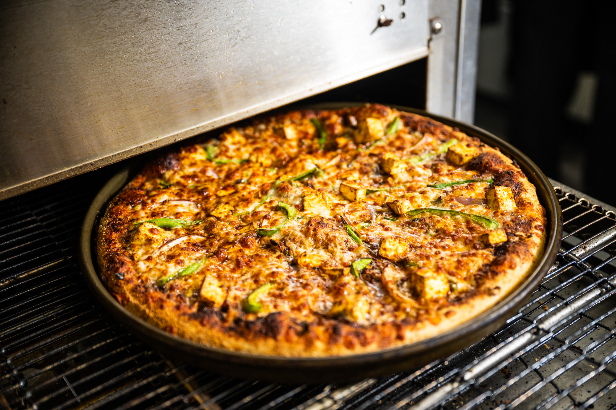 Desi Boys Pizza In Edgewater, Late-Night Yemeni Coffee In Uptown, More Far North Side Dining News