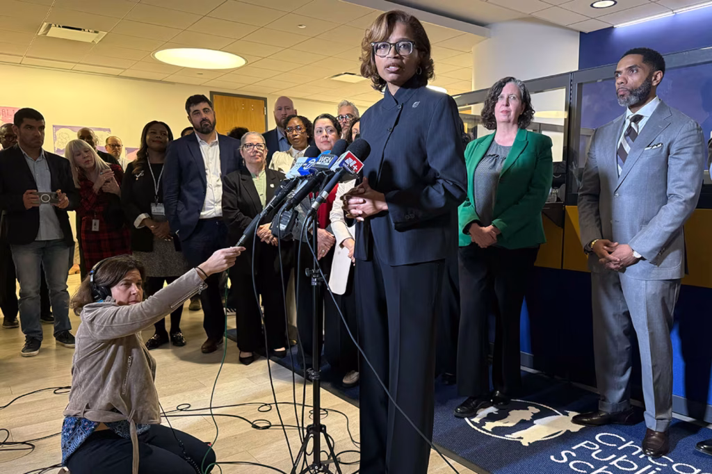 Thumbnail for Dozens Of Officials Call For More Latino Representation In Chicago Public Schools’ Leadership