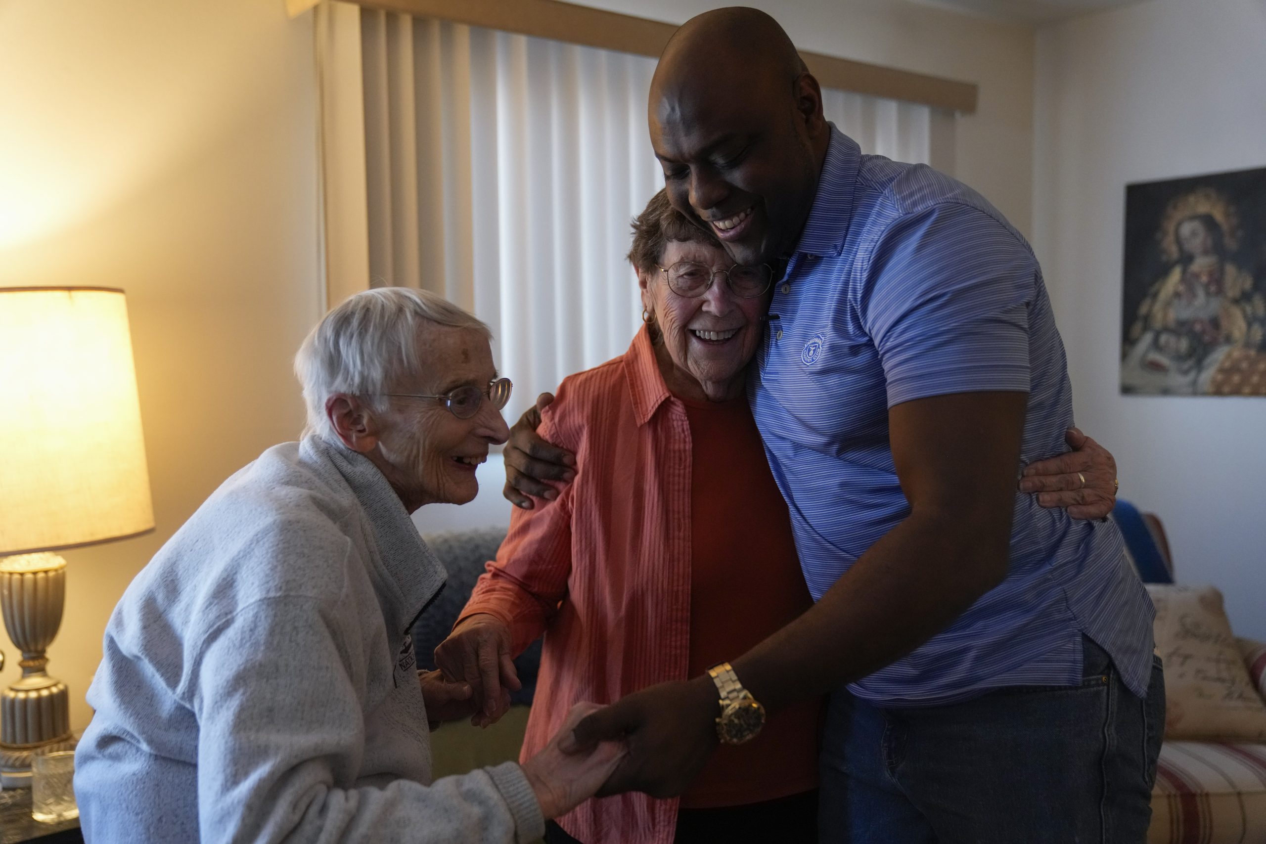 South Side Charity Founded By 2 Nuns To Help Asylum Seekers Will Close This Fall