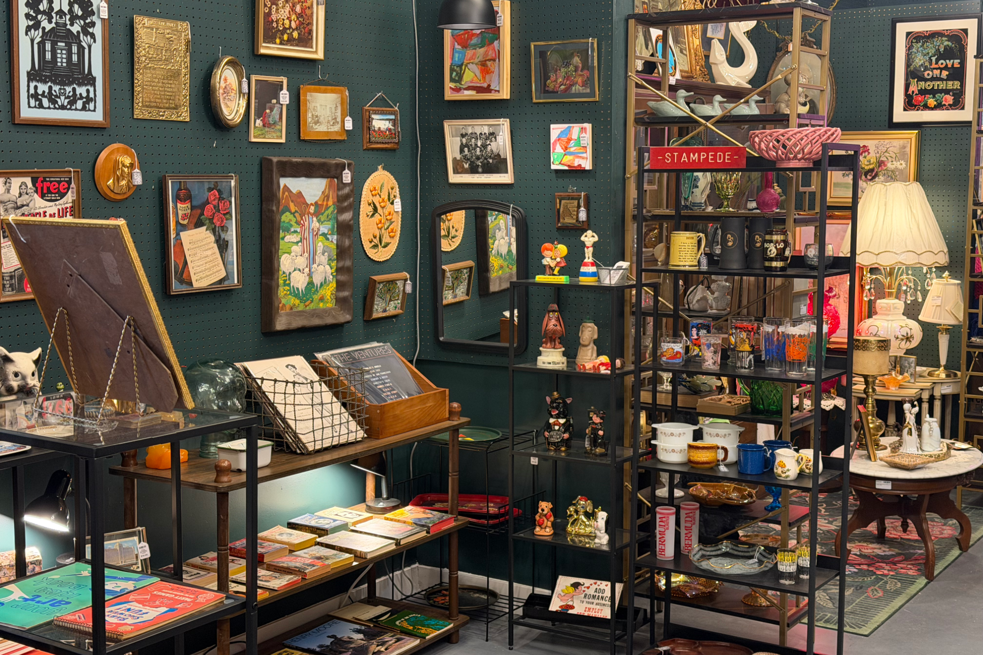 Vintiques & Company Opens On Andersonville's Clark Street, A Vintage ...