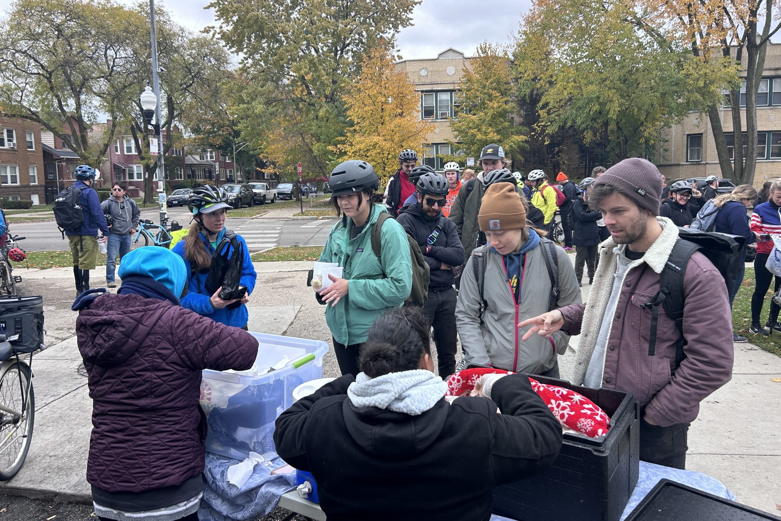 Chicago Cyclists Are Organizing More Bike Tours To Buy Out Street Vendors