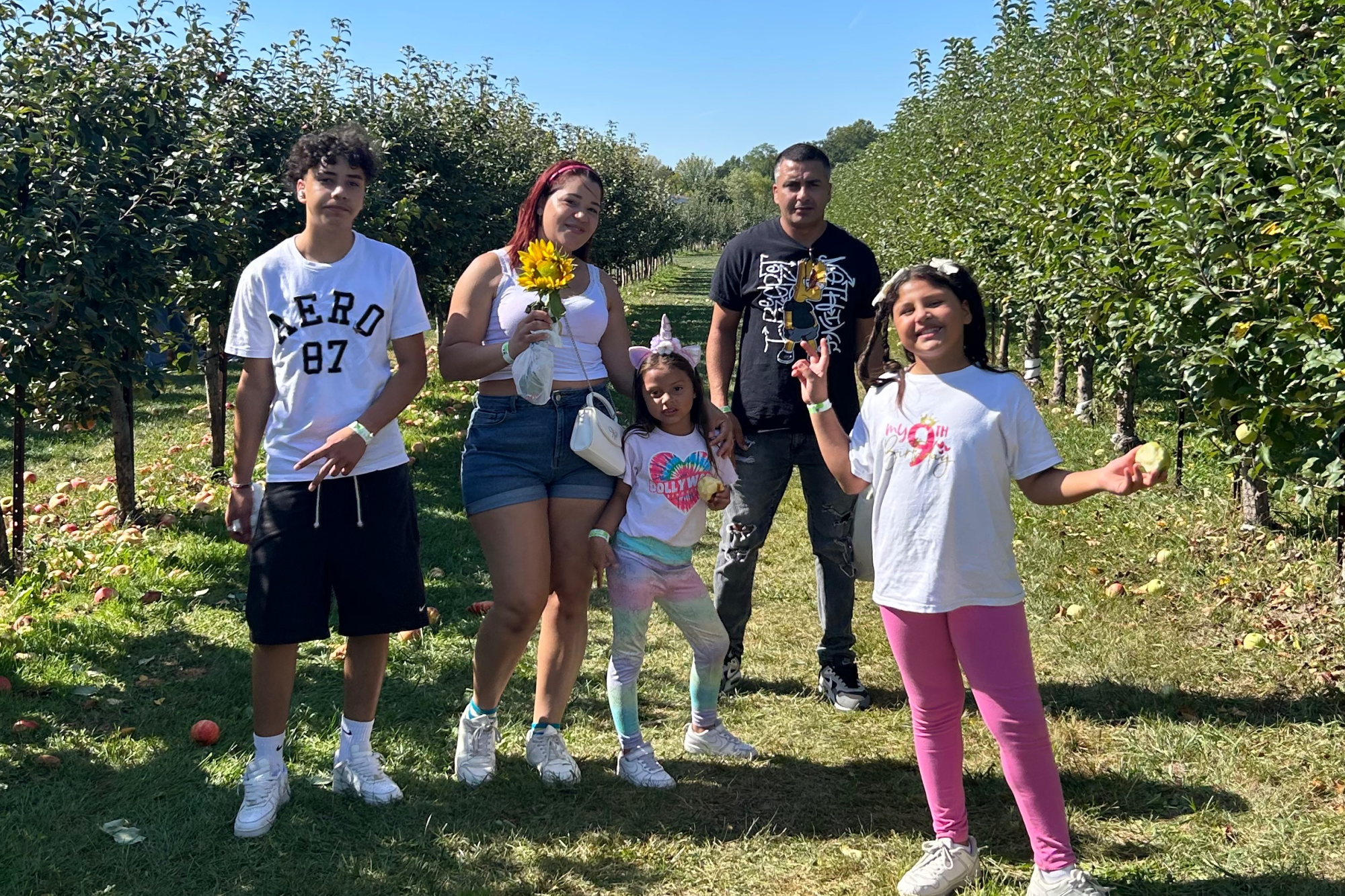 Edgewater Neighbors Rally To Help Venezuelan Family Facing Hardship After Dad's ICE Arrest