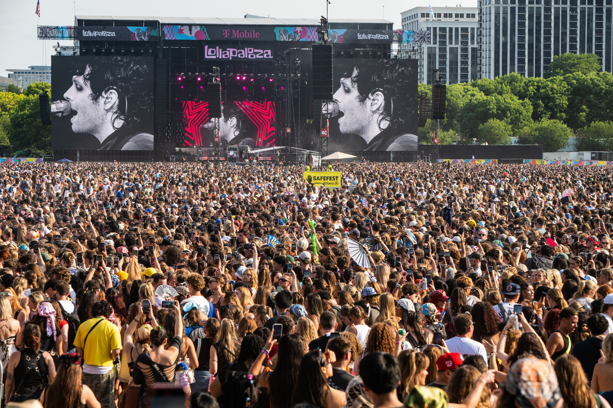 Lollapalooza Kicks Off With Heat, John Summit, Lorde And A Ferris Wheel - Block Club Chicago