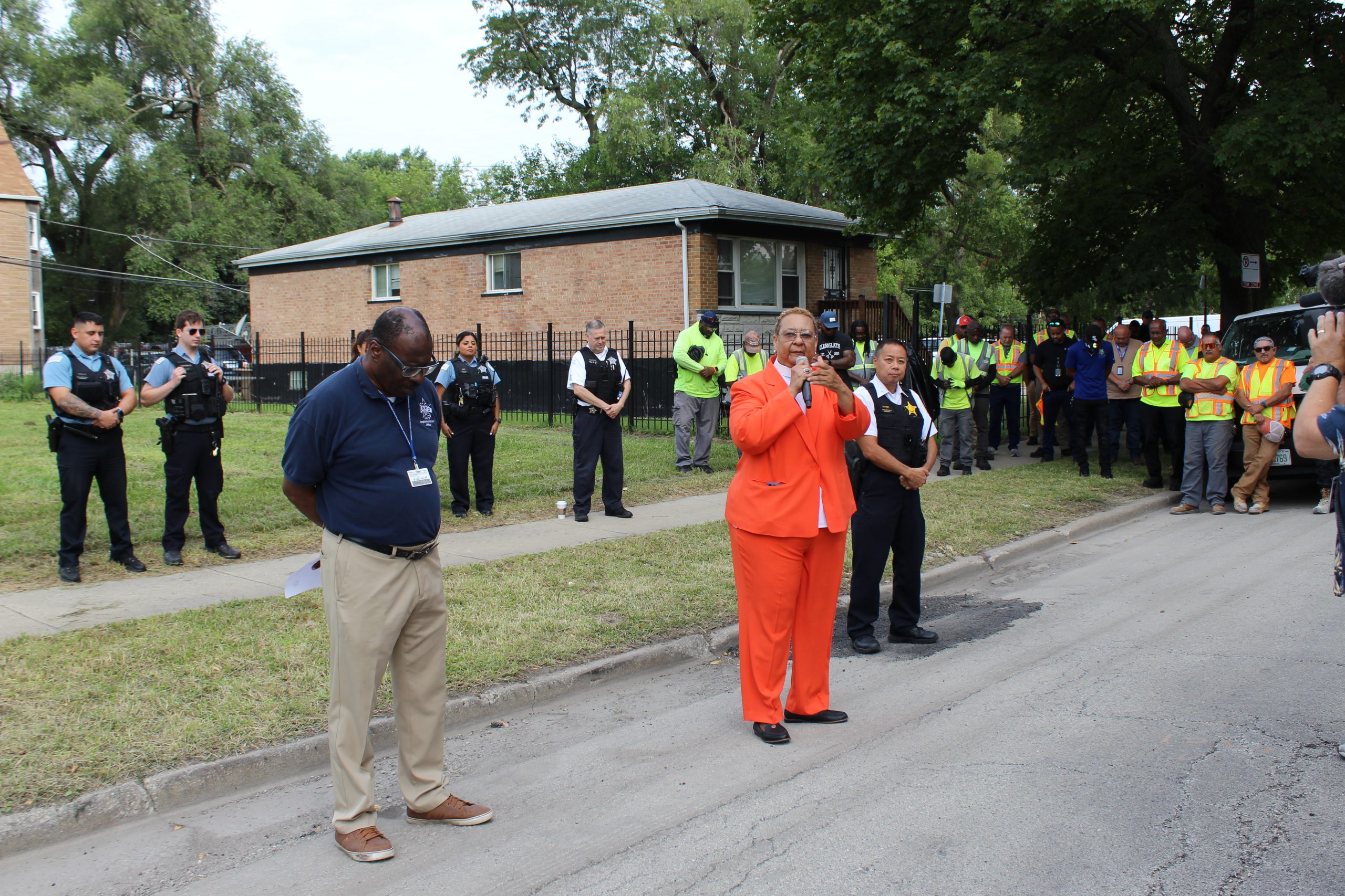 At Back Of The Yards Neighborhood Cleanup, Community Mourns Zenobia Weatherspoon